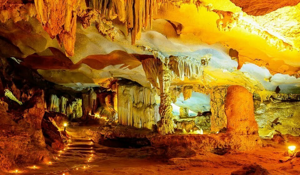 Read more about the article Thien Canh Son Cave in Bai Tu Long Bay